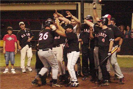 Alumni Extravaganza: Old-Timers Pull Off the Unthinkable